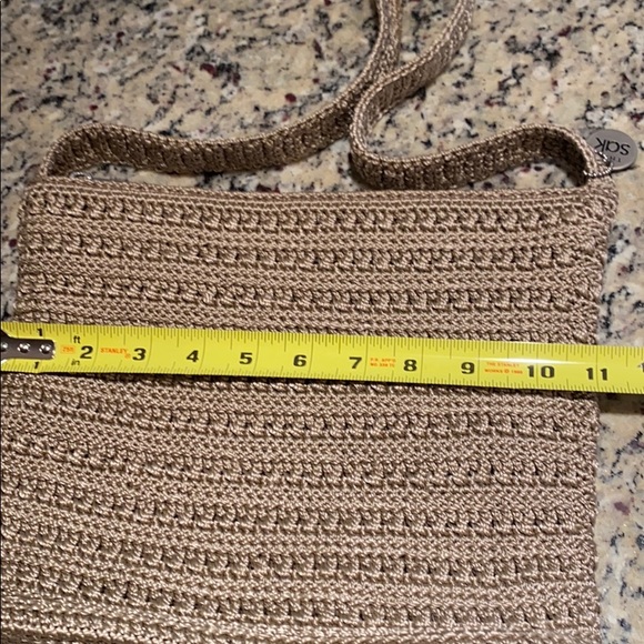 22:07 - The Sak Crochet Handbag - Picture 5 of 15